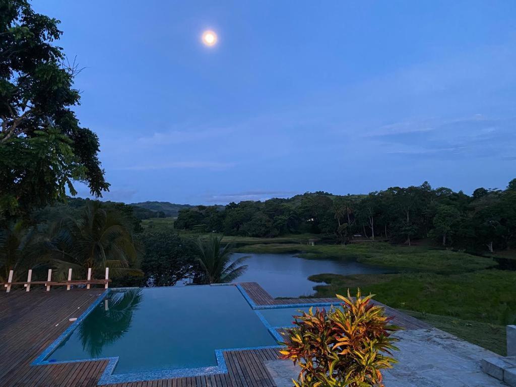 Gatun Lake Lodge Hotel Pueblo Nuevo  Luaran gambar